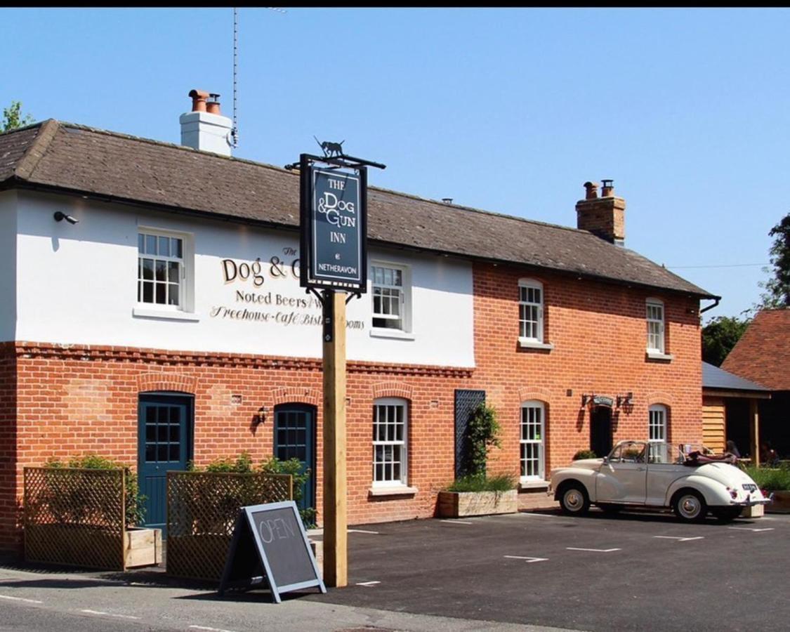 The Dog & Gun Inn Netheravon Esterno foto